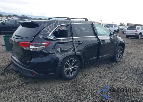 2018 Toyota Highlander Le z USA, uszkodzony, nr VIN 5TDBZRFH2JS861971